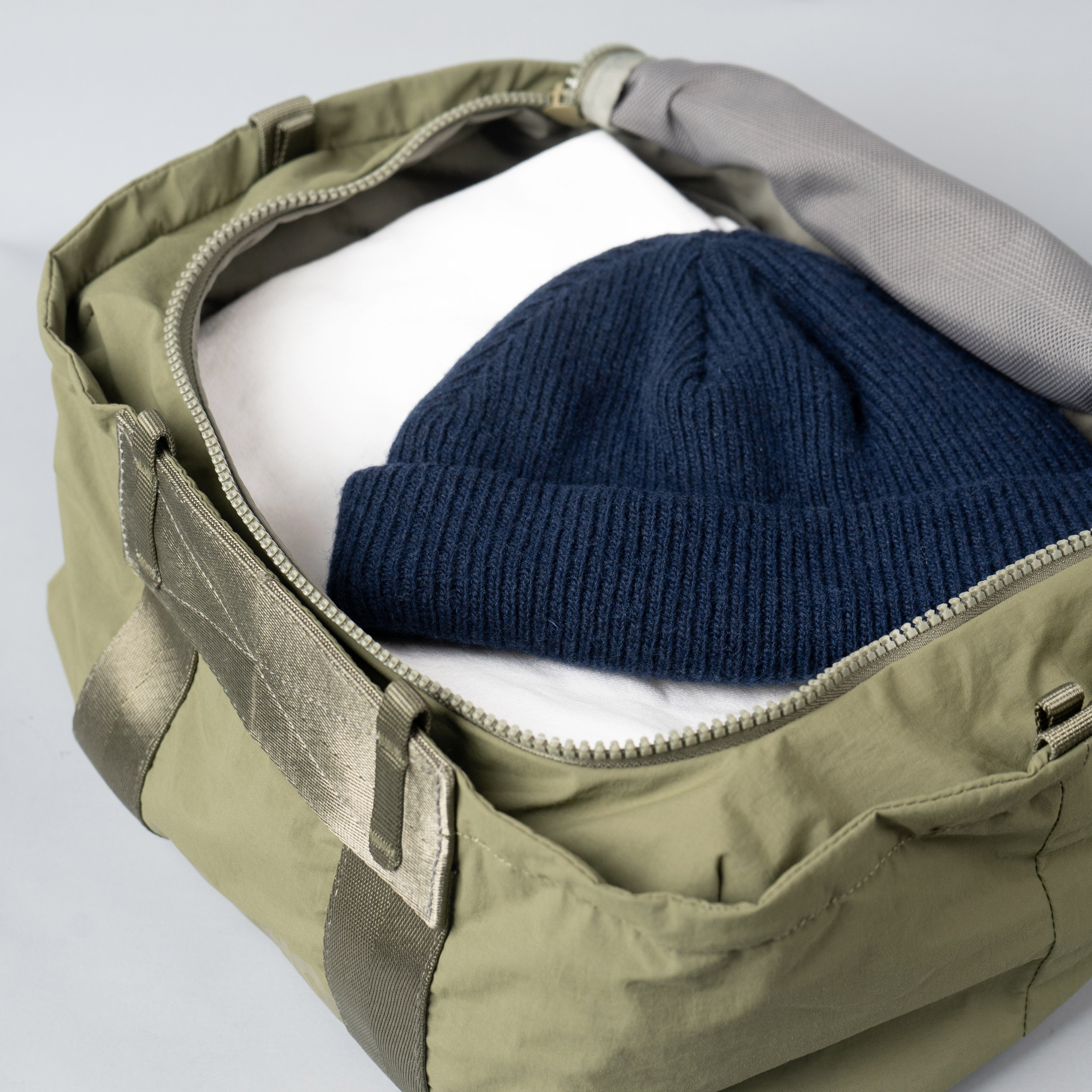 topologie Duffle Small オリーブグリーン　ストラップ付き Summit Duffle Small – Topologie