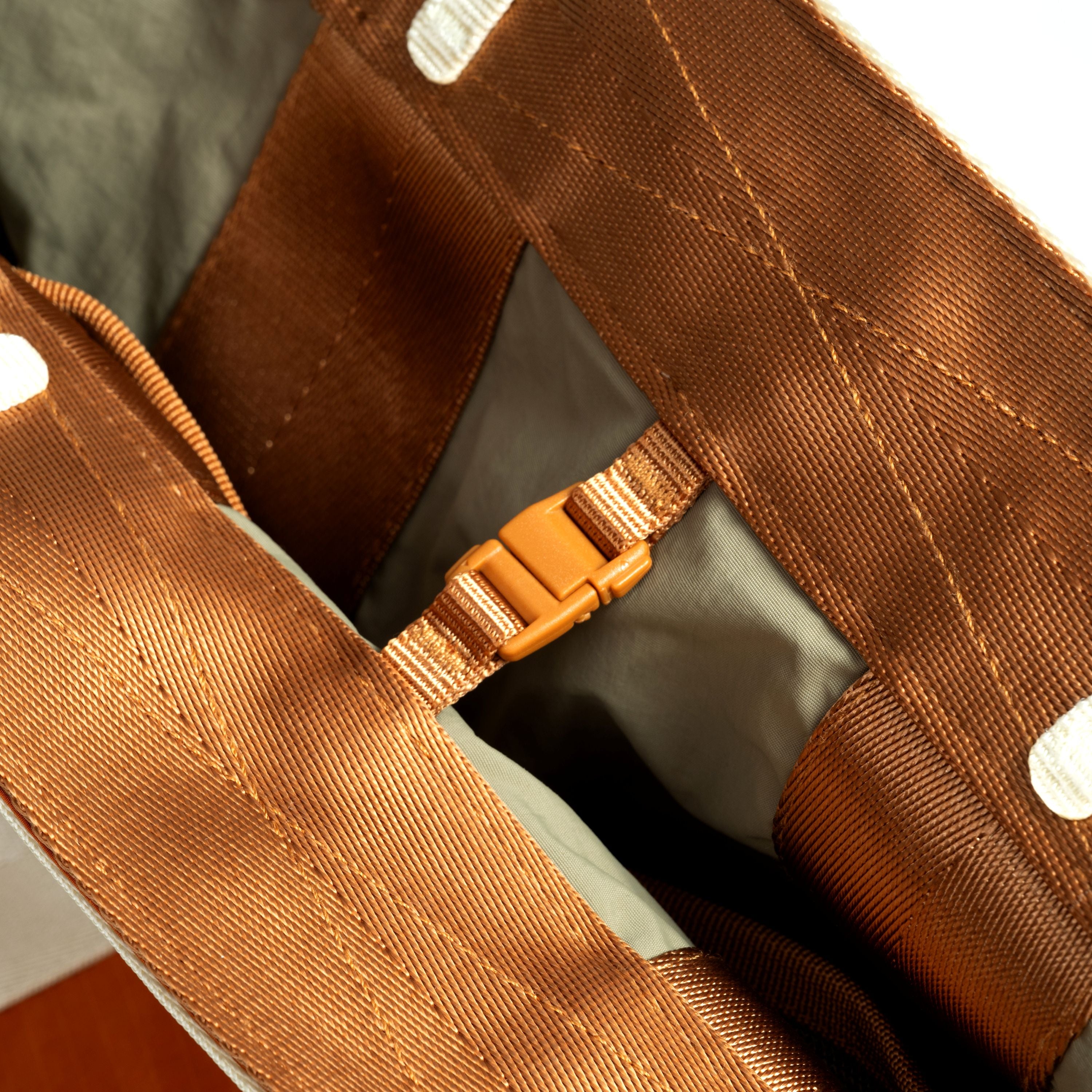 Topologie Summit Tote Wide ショルダー Summit Tote Wide Medium – Topologie