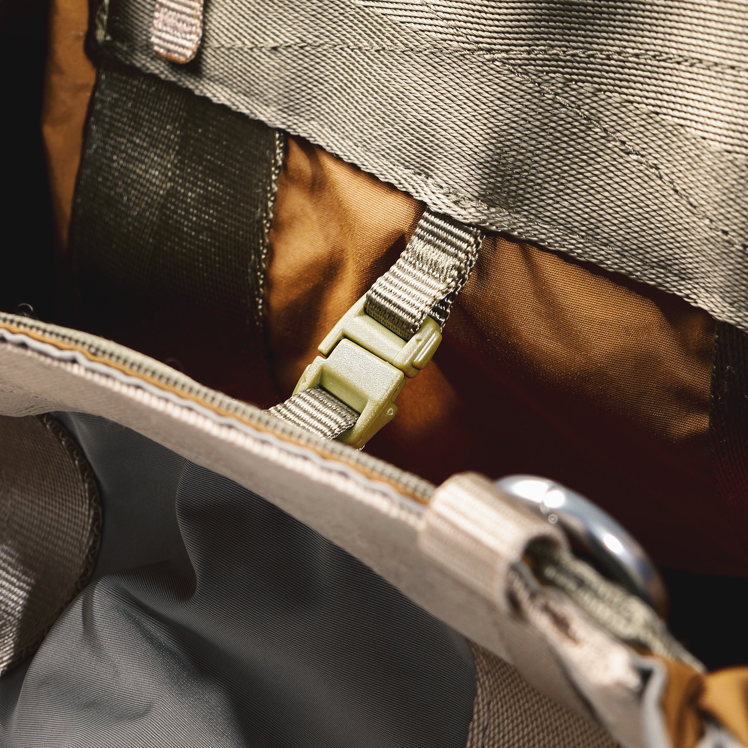 Summit Tote Large – Topologie