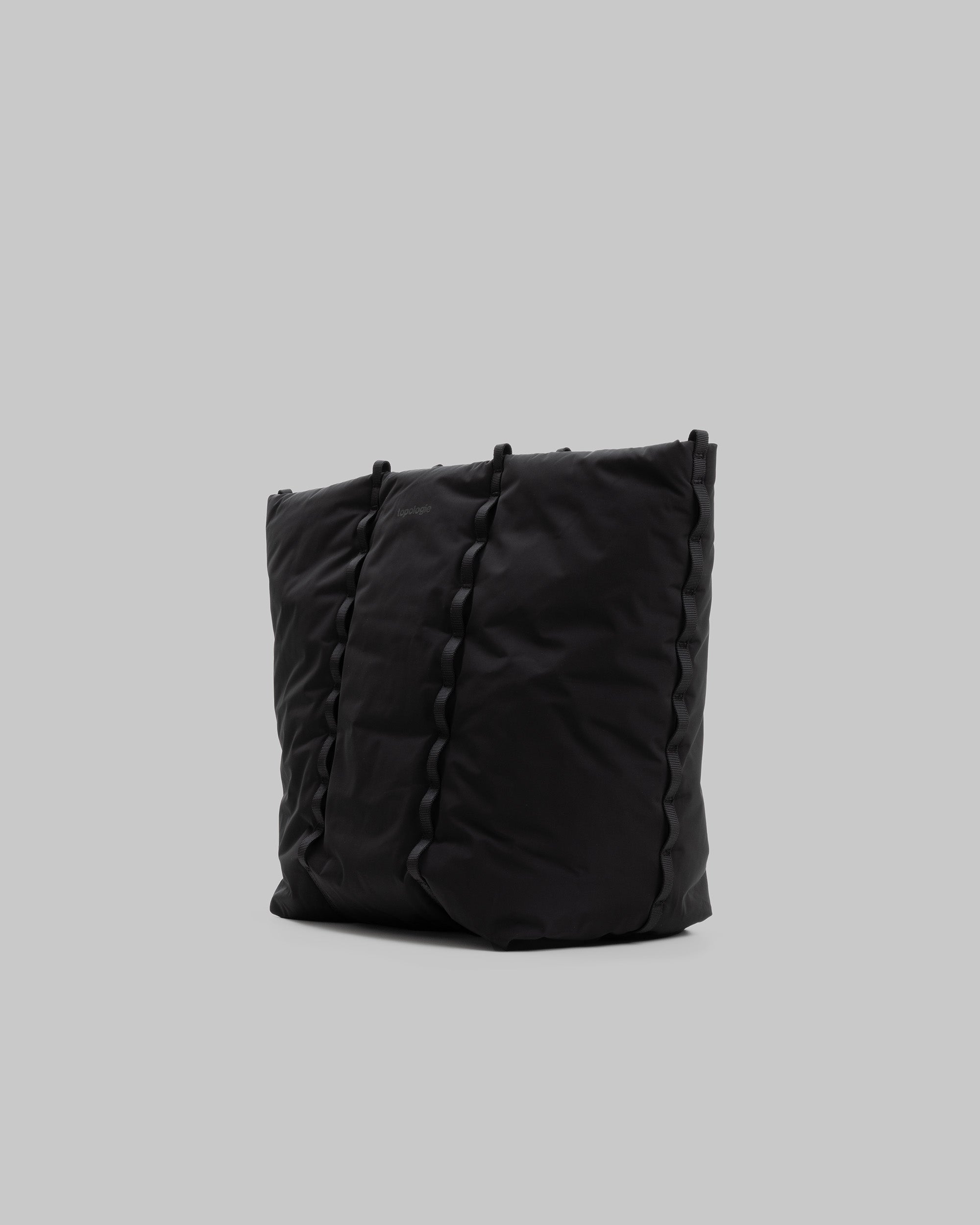 CloudToteBlack_Packshot3_4b40f