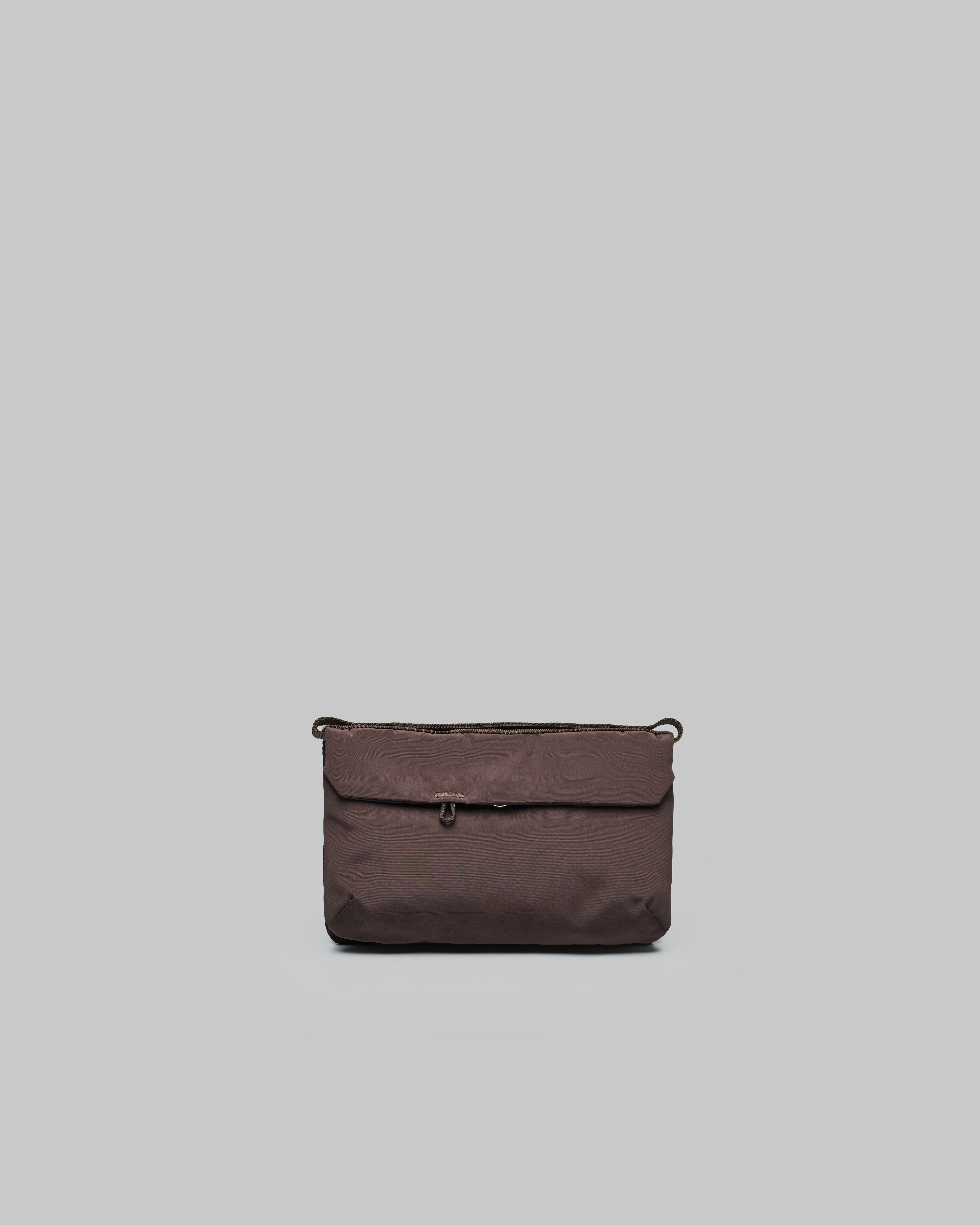 FW26_PhoneSacoche90_Cocoa_Tech