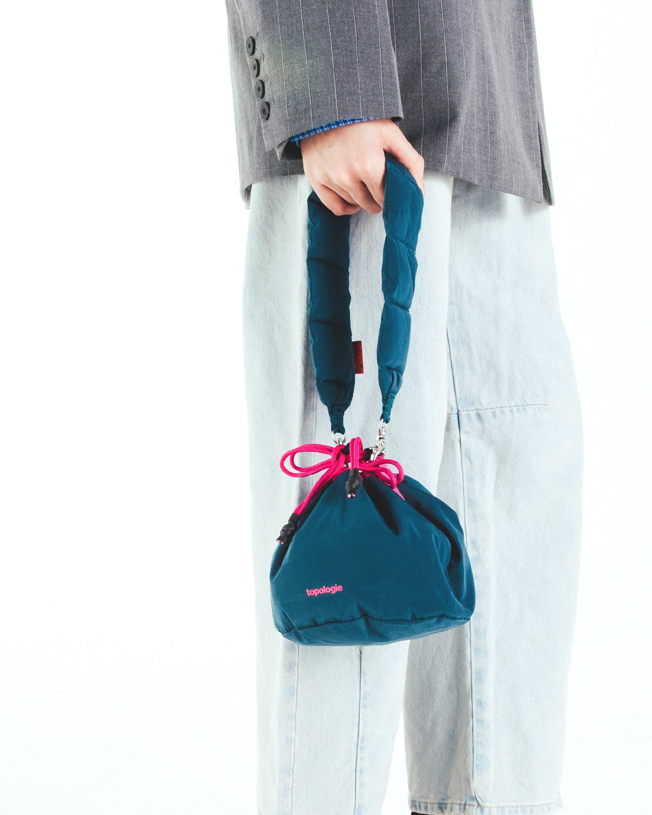 Puffer Wrist Strap – Topologie