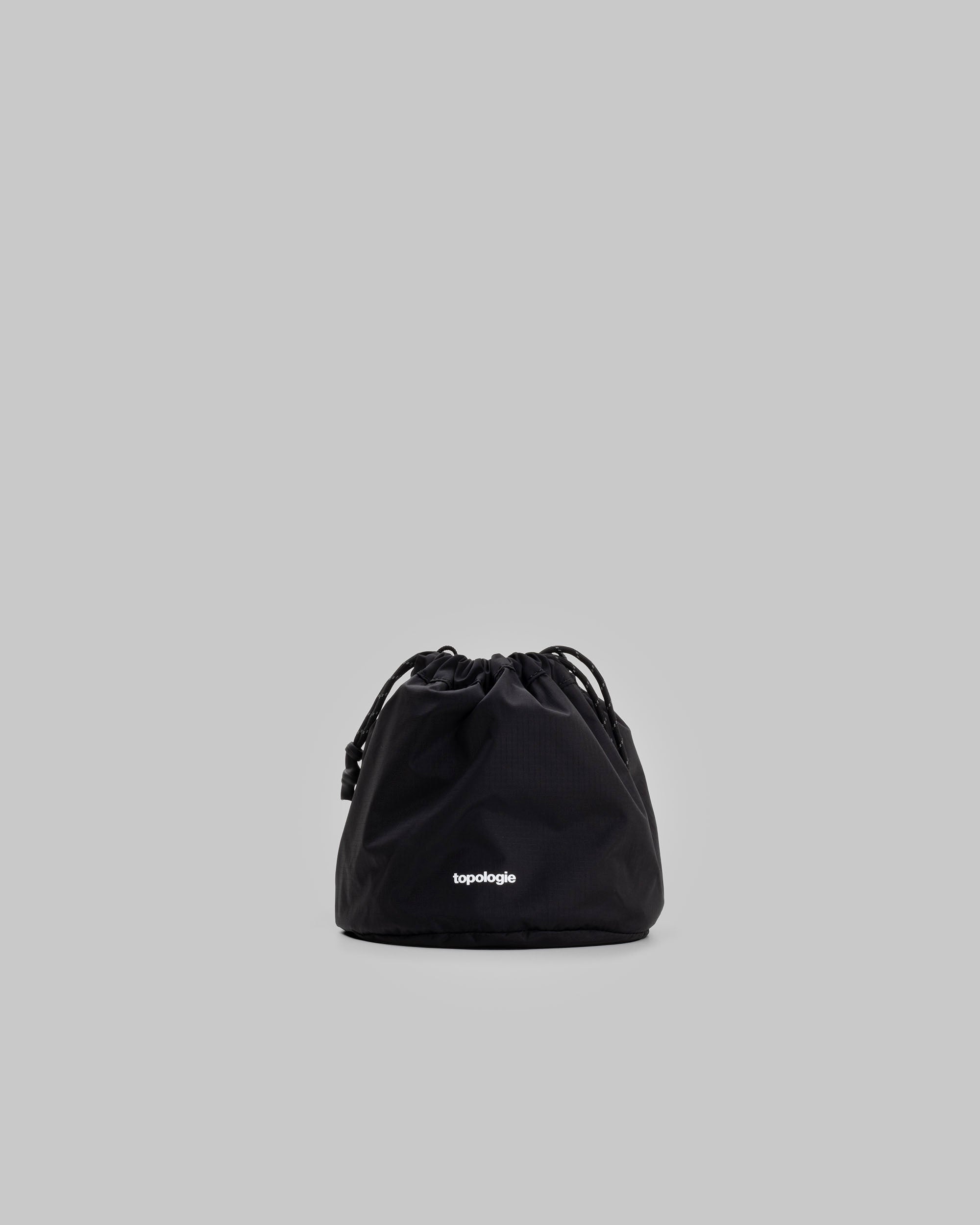 バッグ REVERSIBLE BUCKET A.P.C. TOPOLOGIE ReversibleBucketBlack_Paskshot