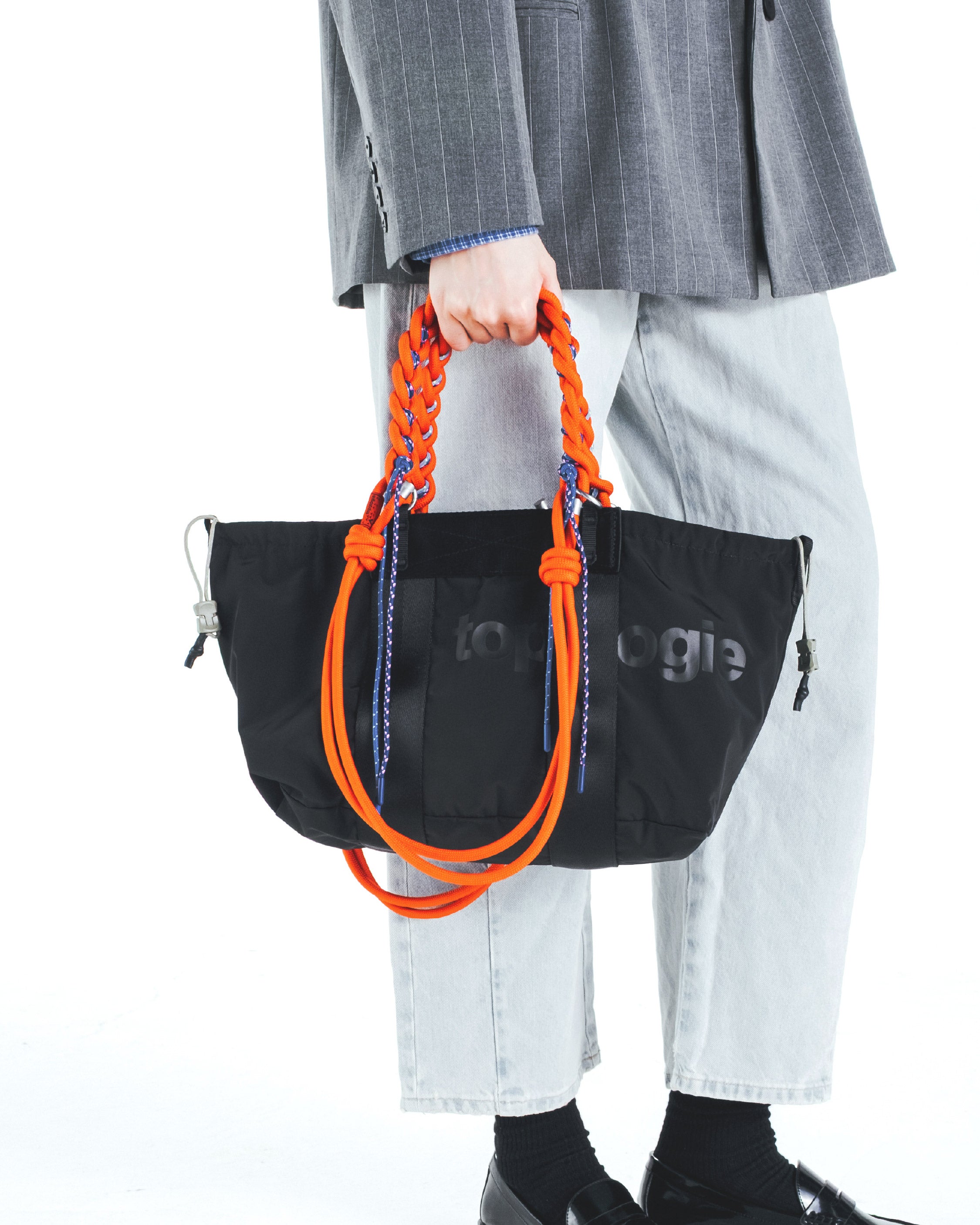 Summit Tote Wide Medium – Topologie