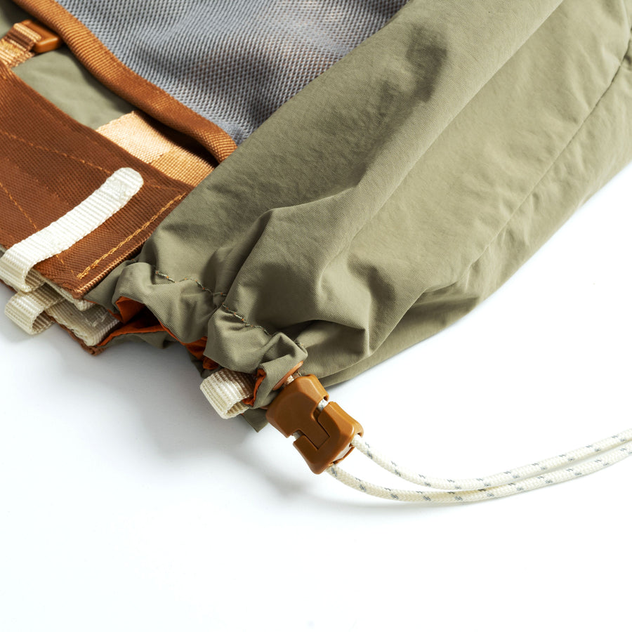 Summit Tote Wide Medium – Topologie
