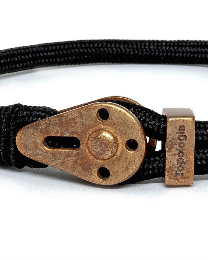 Yosemite / Black Solid / Raw Brass