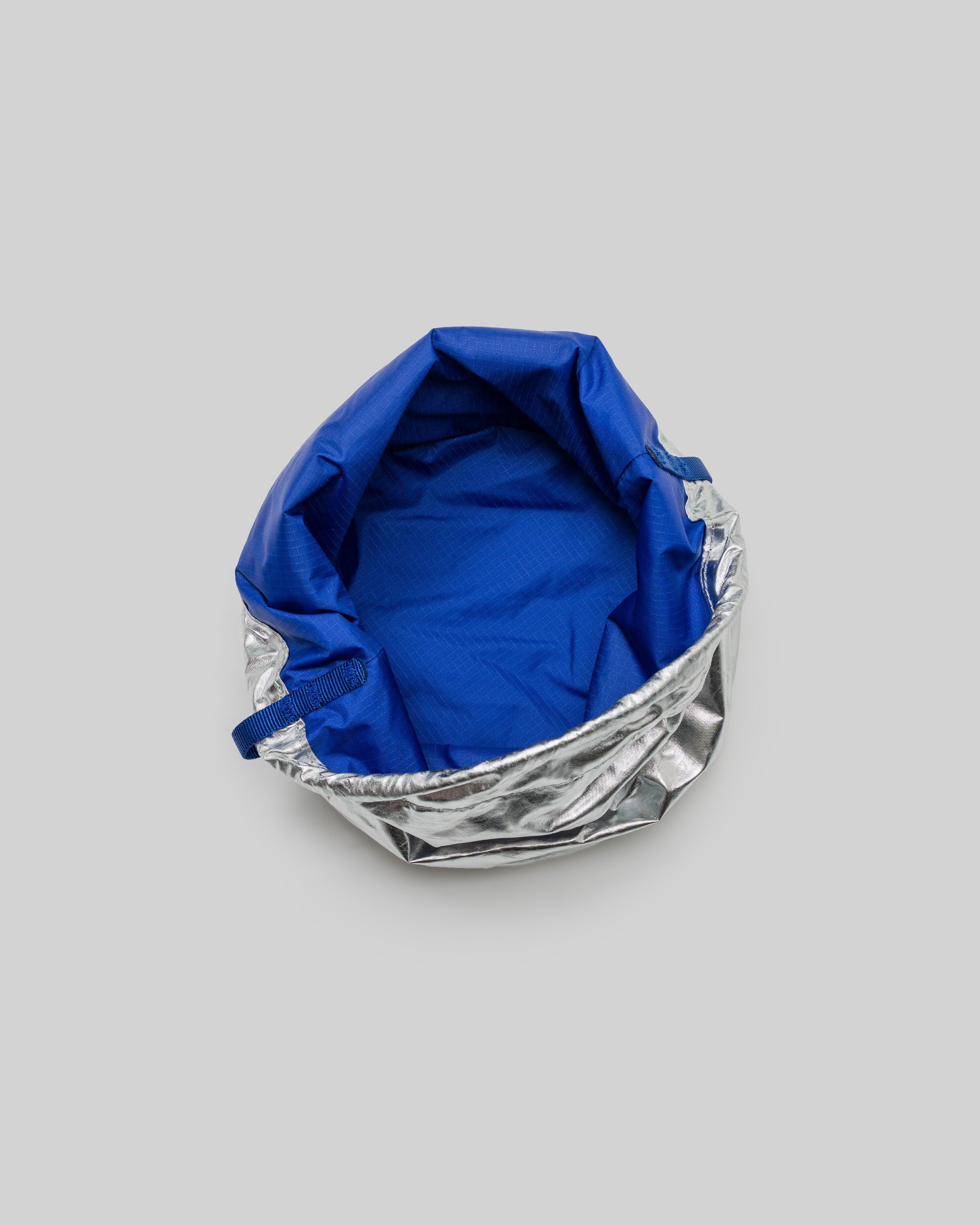 Reversible Bucket