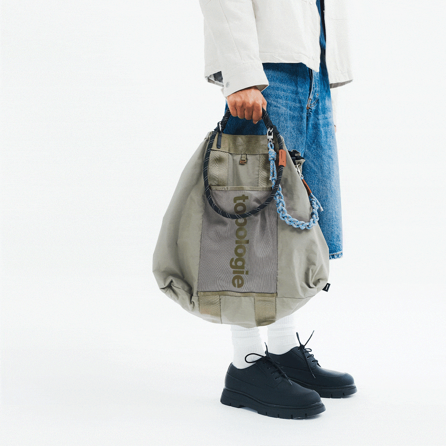 Summit Tote Large – Topologie Summit Tote Large – Topologie