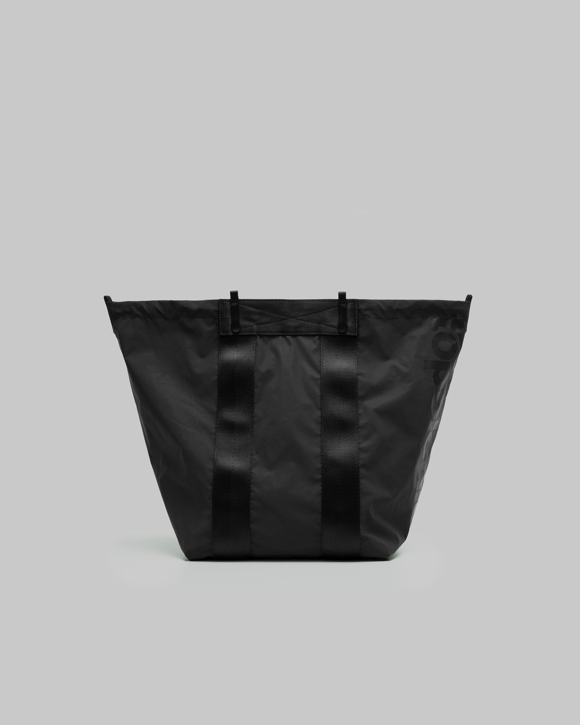 Summit Tote Medium